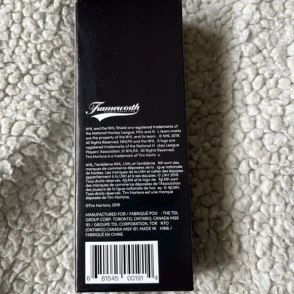 Tim Hortons NHL Limited Edition SIDNEY CROSBY No 87 Mini Hockey Stick and Locker - Picture 3 of 11